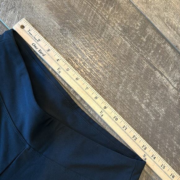 Bundle of 2 Nike Women's Mid Rise Straight Leg Leggings Capris Black Size M - Picture 6 of 14